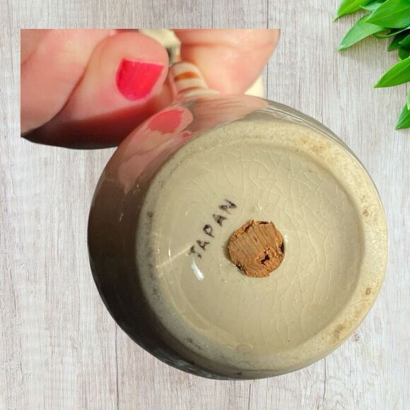 Vintage Radish Salt & Pepper Shakers - Picture 5 of 7